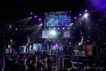 GLAYのライブの様子。