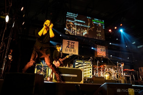 GLAYのライブの様子。