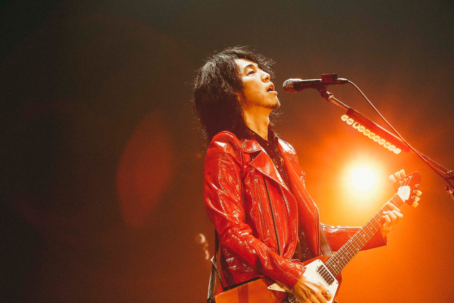 「THE YELLOW MONKEY SUPER JAPAN TOUR 2019 -GRATEFUL SPOONFUL」静岡・エコパアリーナ4月27日公演の菊地英昭（G）。（撮影：横山マサト）