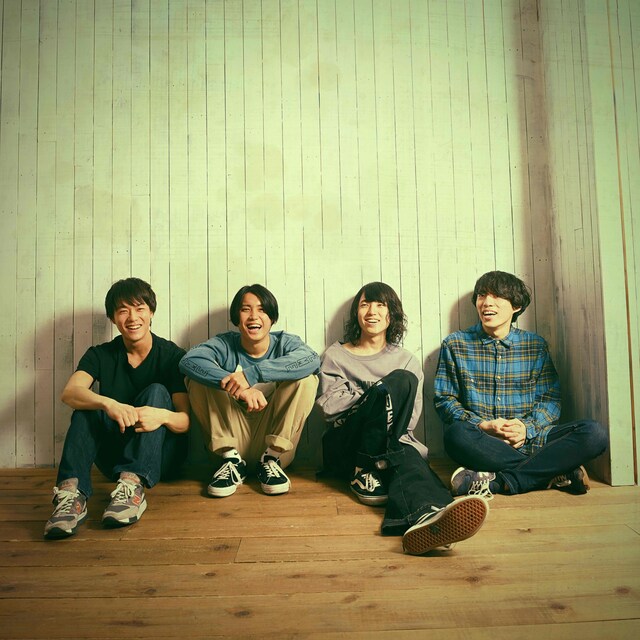 KOTORI。左から2番目が横山優也。