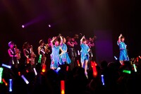 「TEAM SHACHI 1st TOUR 2019 ～タイムトレインかなた～」愛知・日本特殊陶業市民会館 ビレッジホール公演の様子。（撮影：笹森健一）
