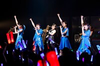 「TEAM SHACHI 1st TOUR 2019 ～タイムトレインかなた～」愛知・日本特殊陶業市民会館 ビレッジホール公演の様子。（撮影：笹森健一）
