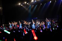 「TEAM SHACHI 1st TOUR 2019 ～タイムトレインかなた～」愛知・日本特殊陶業市民会館 ビレッジホール公演の様子。（撮影：笹森健一）