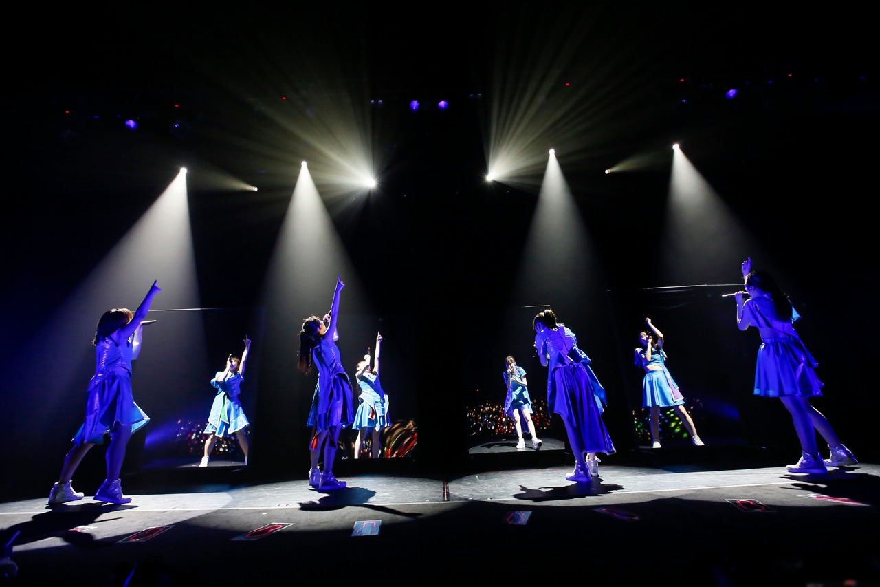 「TEAM SHACHI 1st TOUR 2019 ～タイムトレインかなた～」愛知・日本特殊陶業市民会館 ビレッジホール公演の様子。（撮影：笹森健一）