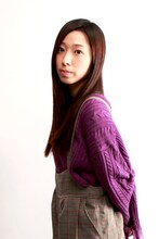 京香役の大黒柚姫。