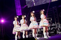 ロッカジャポニカ「ROCK A JAPONICA "FRONTIER" LIVE ～中野サンプラザ 平成最後のアイドルコンサート～」の様子。