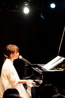 星野みちる（撮影：ナカニシキュウ）