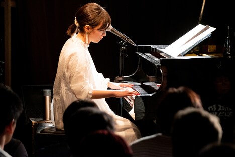 星野みちる（撮影：ナカニシキュウ）