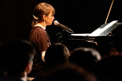 星野みちる（撮影：ナカニシキュウ）