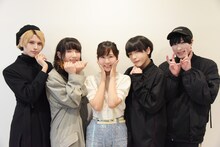 もふくちゃん（中央）と、二丁目の魁カミングアウト。