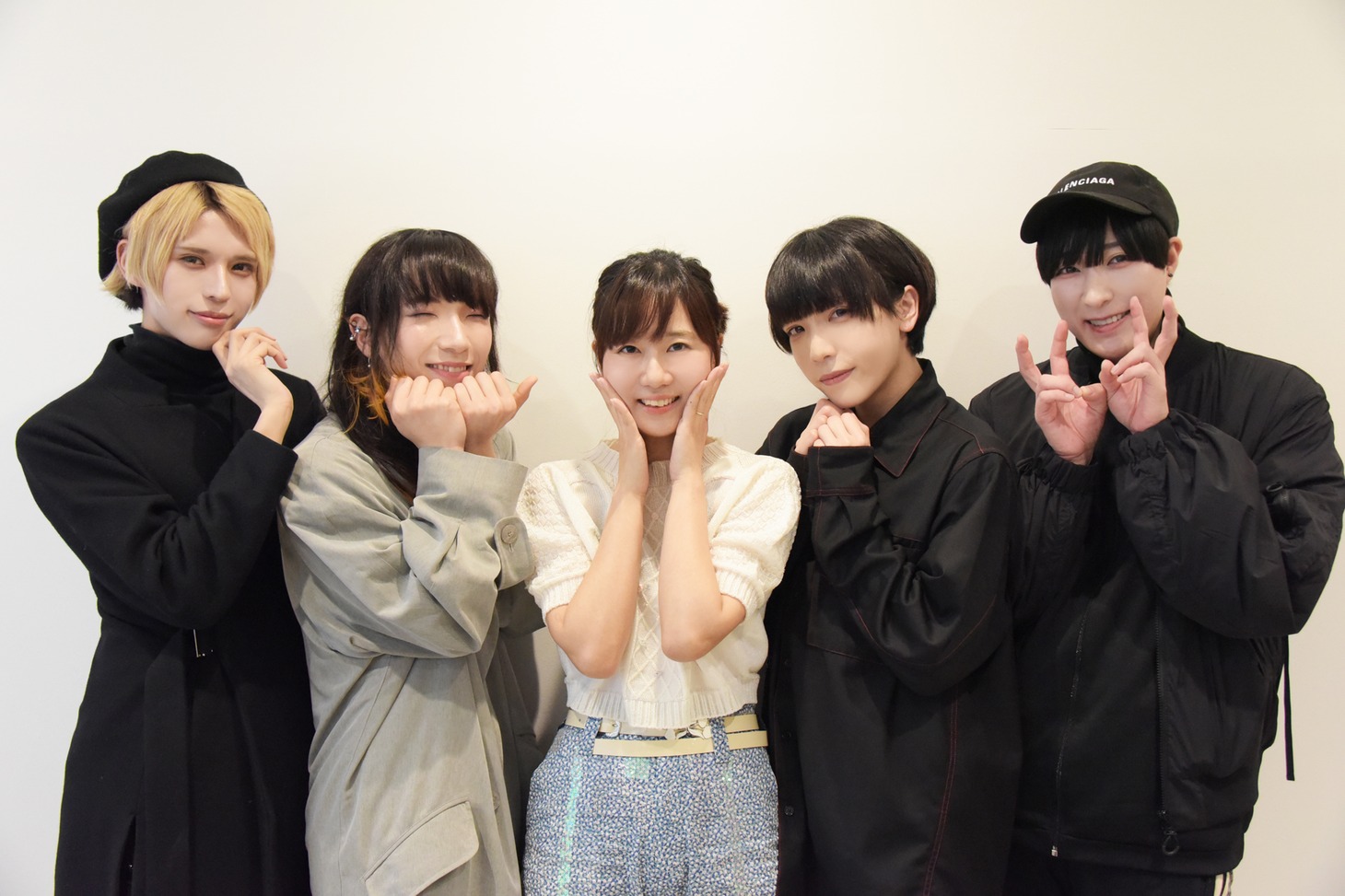もふくちゃん（中央）と、二丁目の魁カミングアウト。