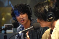 手前から高田彪我、田中雅功。