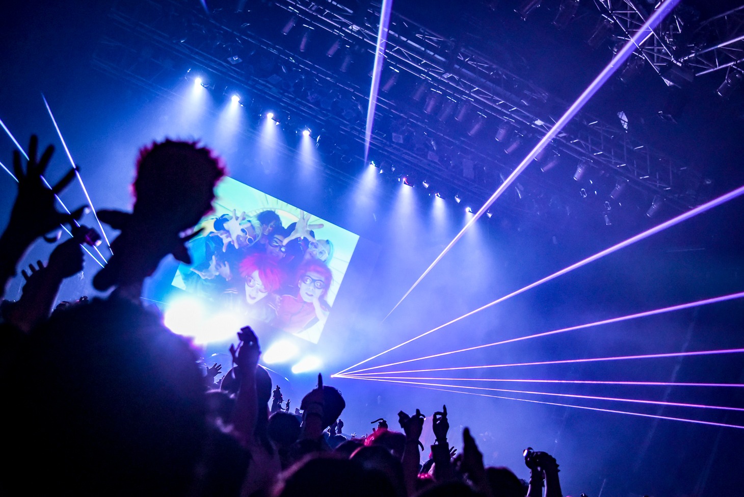 「hide Memorial Day 2019～春に会いましょう～」フィルムライブの様子。
