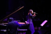 まらしぃ（左）と高橋洋子（右）。（撮影：安田慎一）