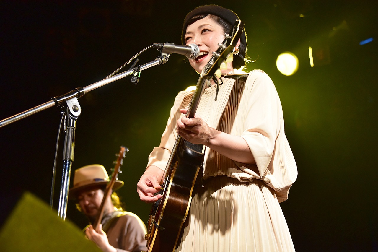 Ｔ字路s「PIT VIPER BLUES Release Tour」の様子。
