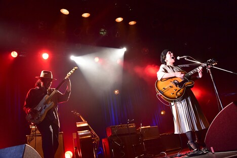 Ｔ字路s「PIT VIPER BLUES Release Tour」の様子。