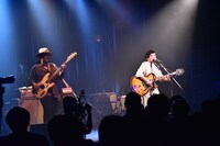 Ｔ字路s「PIT VIPER BLUES Release Tour」の様子。