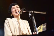 「PIT VIPER BLUES Release Tour Part2」の開催を告知する伊東妙子（G, Vo）。