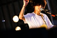 石原慎也（Vo, G）（撮影：白石達也）