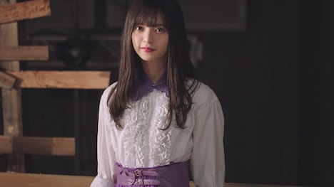 乃木坂46「Sing Out!」ミュージックビデオのワンシーン。