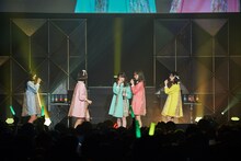 塩見きらを迎え入れる神宿。（撮影：草場雄介）