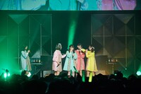 塩見きらを迎え入れる神宿。（撮影：草場雄介）