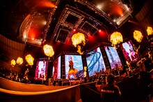 LiSA「LiVE is Smile Always～364＋JOKER～」の様子。（撮影：青木カズロー）