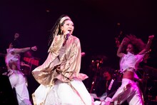 「MISIA 平成武道館 LIFE IS GOING ON AND ON」の様子。