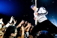 MIYAVI「Japan Tour 2019 "THE OTHER SIDE"」愛知・Zepp Nagoya公演の様子。（Photo by Yusuke Okada）