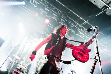 J（Photo by Rina Asahi）