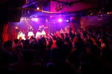 LADYBABYのライブの様子。（撮影：小林公士）