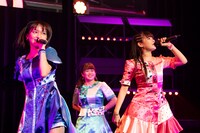 左から野村みな美、広瀬彩海、浜浦彩乃。（写真提供：アップフロントグループ）