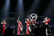 「こぶしファクトリー ファーストコンサート2019 春麗 ~GWスペシャル~」東京・中野サンプラザホール公演の様子。(写真提供:アップフロントグループ)
