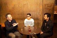 左から山下直樹、松田“CHABE”岳二（CUBISMO GRAFICO、Neil and Iraiza、LEARNERS）、スガナミユウ