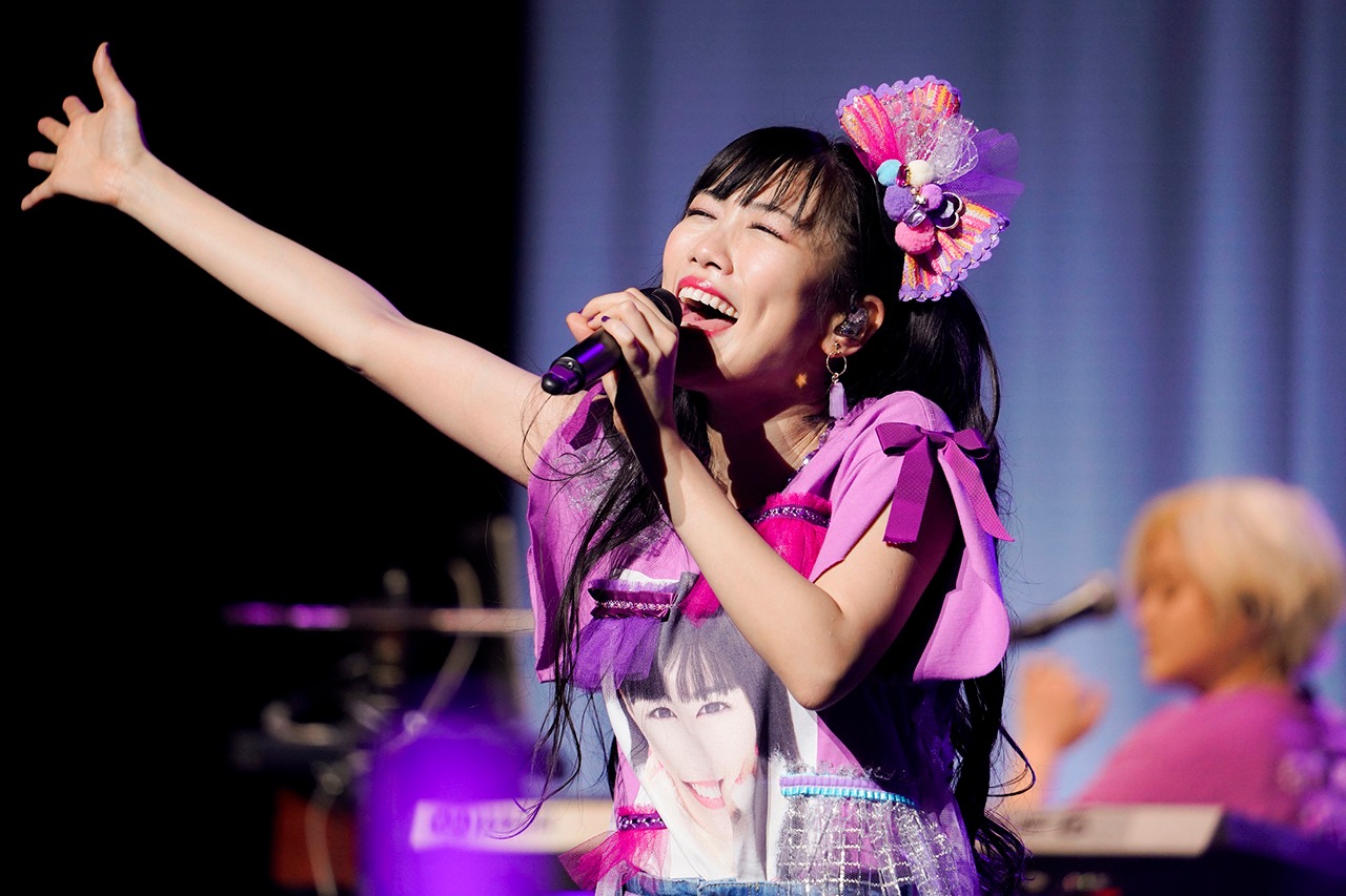 高城れに「まるごとれにちゃん 2019 in カルッツかわさき」の様子。（写真提供：キングレコード）