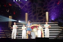小倉唯「小倉唯 LIVE TOUR 2019『Step Apple』」千葉・幕張イベントホール公演の様子。