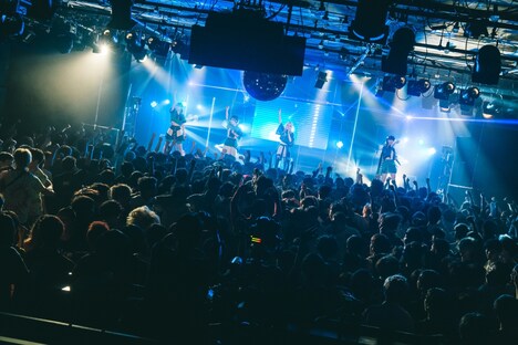 uijin one man live 「dreaming」の様子。（撮影：真島洸［M.u.D］）