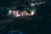 uijin one man live 「dreaming」の様子。（撮影：真島洸［M.u.D］）