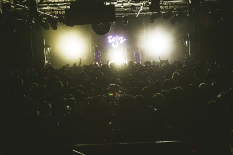 uijin one man live 「dreaming」の様子。（撮影：真島洸［M.u.D］）