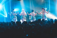 uijin one man live 「dreaming」の様子。（撮影：真島洸［M.u.D］）