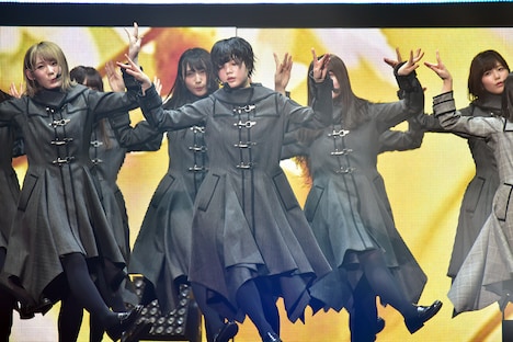 「欅坂46 3rd YEAR ANNIVERSARY LIVE」東京・日本武道館公演の様子。