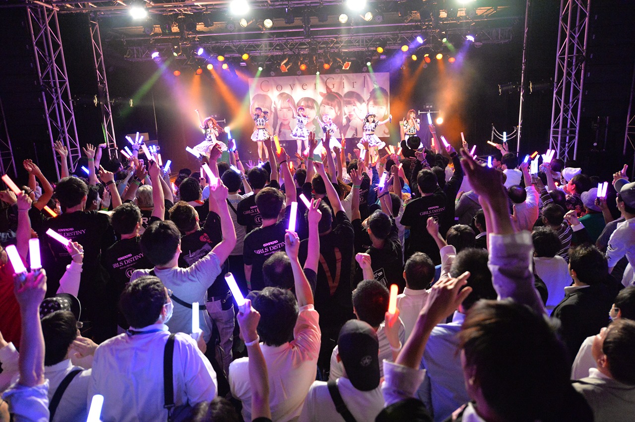 CoverGirls「GiRLS DiSTINY～世界はまだ僕を知らない～」の様子。（撮影：You Homma）