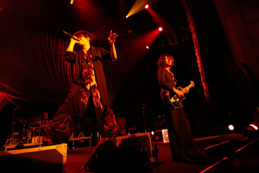 GLAY「GLAY LIVE TOUR 2019 -SURVIVAL- 令和最初のGLAYとHEAVY GAUGE」静岡市民文化会館の様子。（撮影：加藤千絵）