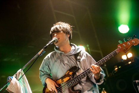 高野賢也（B, Cho）（撮影：中山優司）