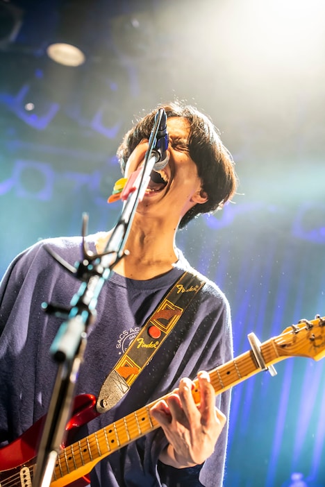 はっとり（Vo, G）（撮影：中山優司）