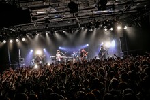 マカロニえんぴつ「マカロックツアーvol.7～ライクからラヴへ、恋の直球ド真ん中ストライク初全国ワンマン篇～」LIQUIDROOM公演の様子。（撮影：中山優司）