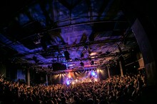 マカロニえんぴつ「マカロックツアーvol.7～ライクからラヴへ、恋の直球ド真ん中ストライク初全国ワンマン篇～」LIQUIDROOM公演の様子。（撮影：中山優司）