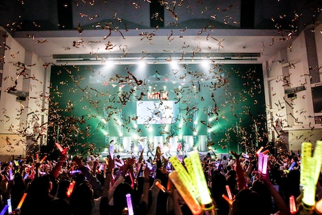 M!LKのツアーファイナルの様子。