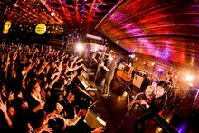 THE BAWDIES「SOUND SHOOTER vol.14」 2019年3月9日 大阪味園ユニバース（写真提供：橋本塁 [SOUND SHOOTER]）