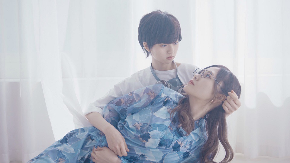 「のような存在」MVのワンシーン。